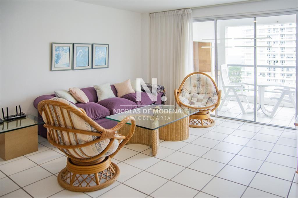 Apartamento de 3 dormitorios a la venta en playa