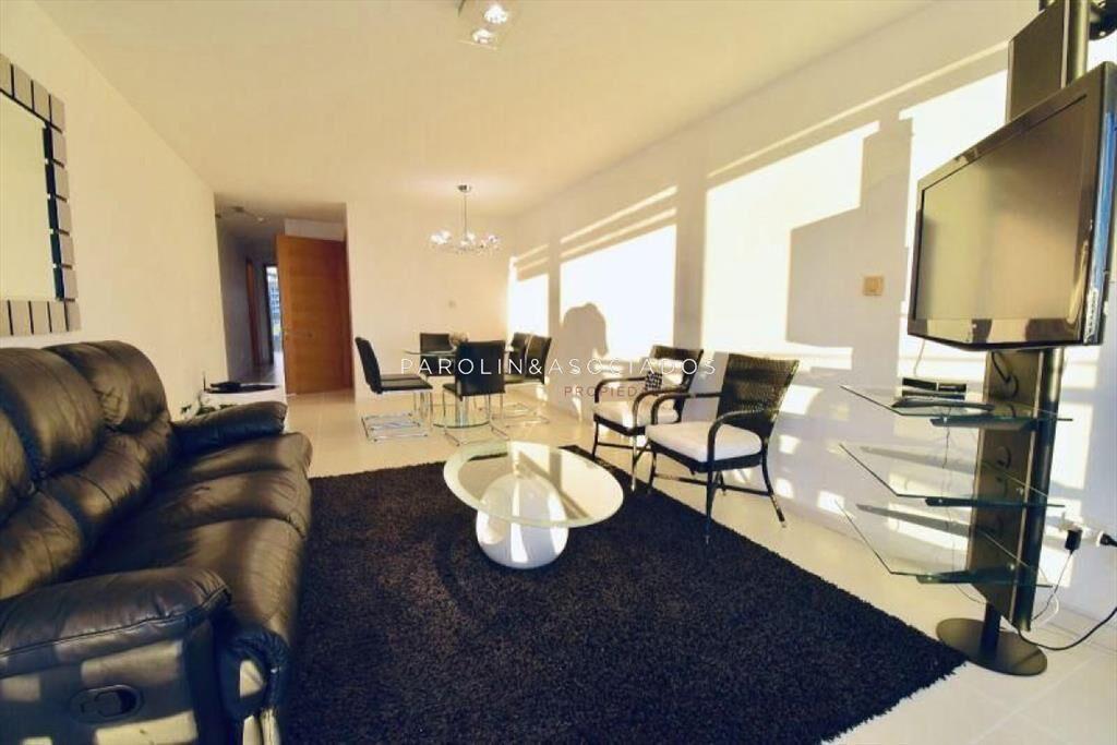 Apartamento 2 dormitorios en Season Tower, Punta
