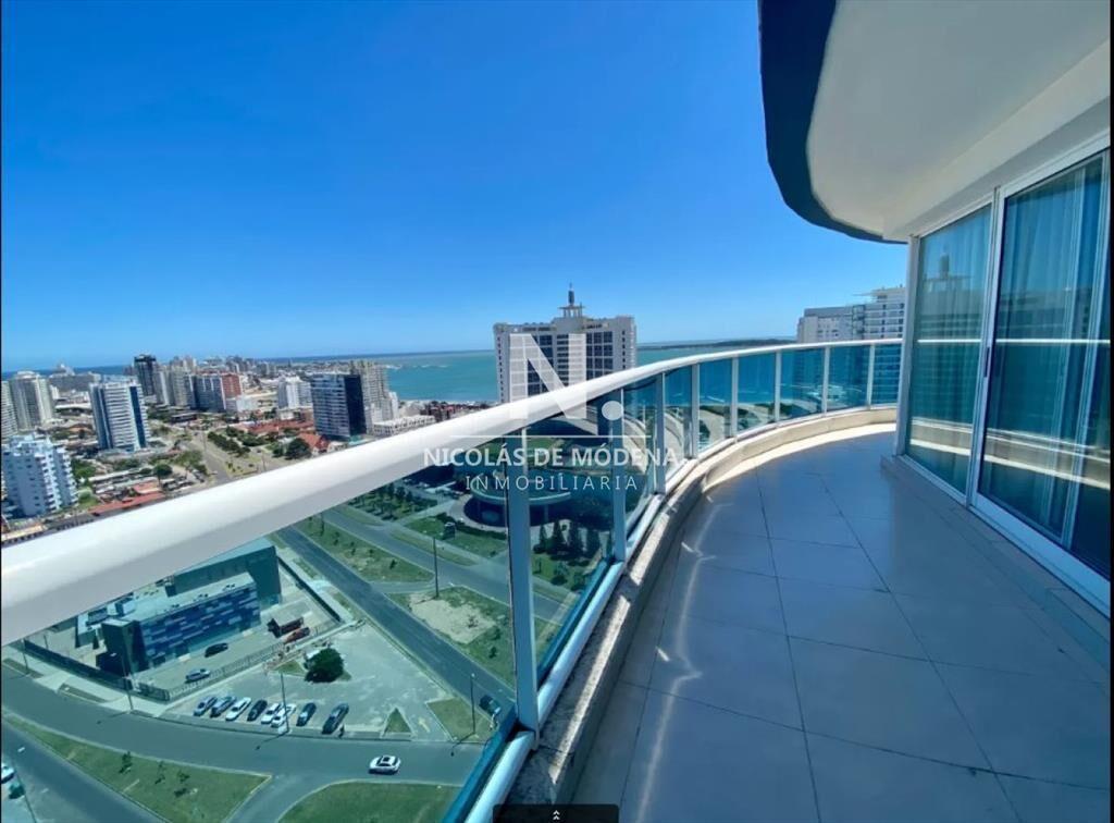 En venta apartamento de 3 suite y dependencia en