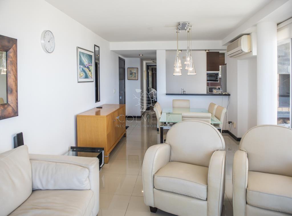 Vende hermoso Penthouse en Playa Mansa con azotea