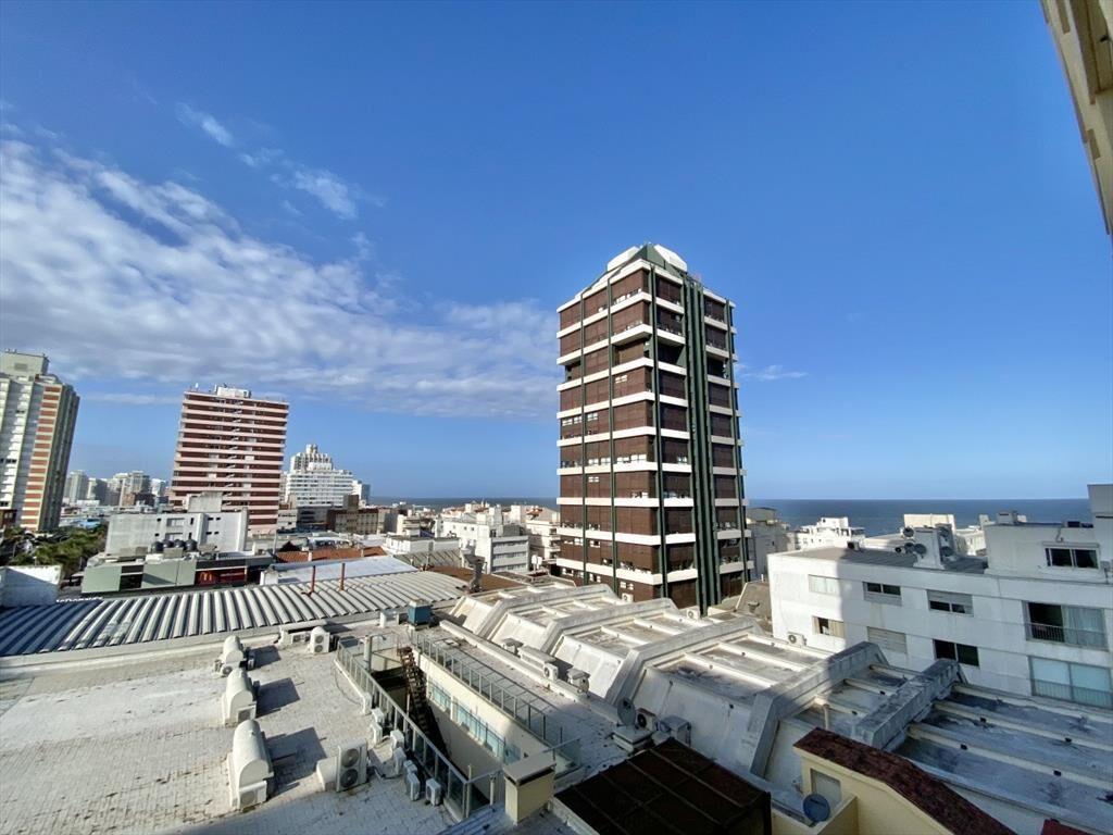 VENTA DE APARTAMENTO DE 1 DORMITORIO Y MEDIO EN
