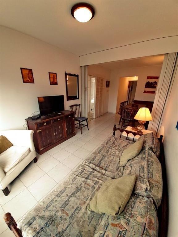 Vendo apartamento de 2 dormitorios y garage. Península, Pu