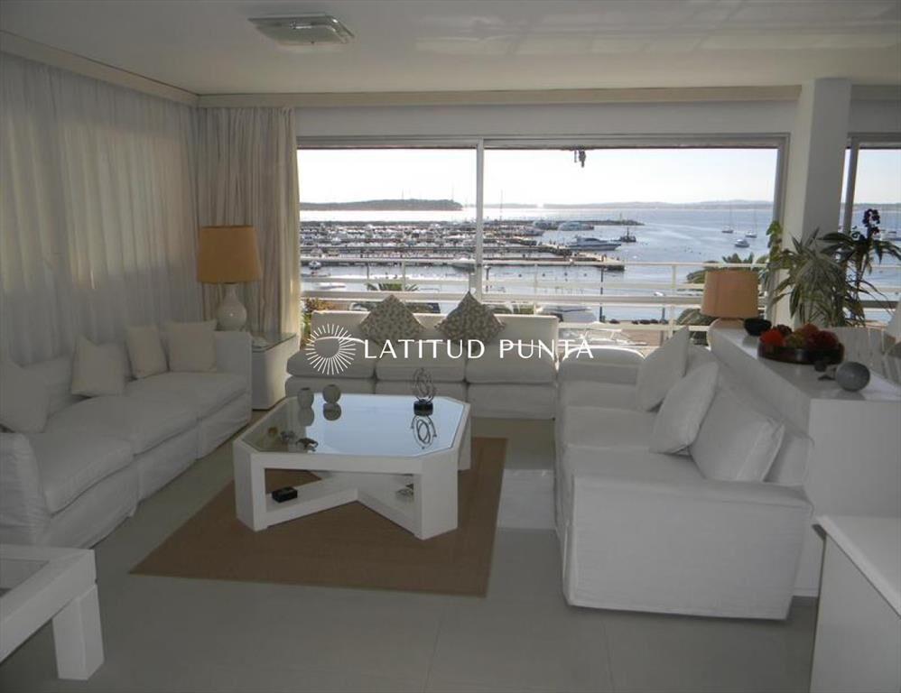 Apartamento frente al Puerto