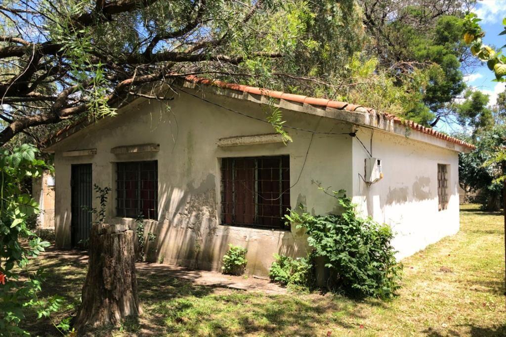 Venta terreno con mejoras en San Luis