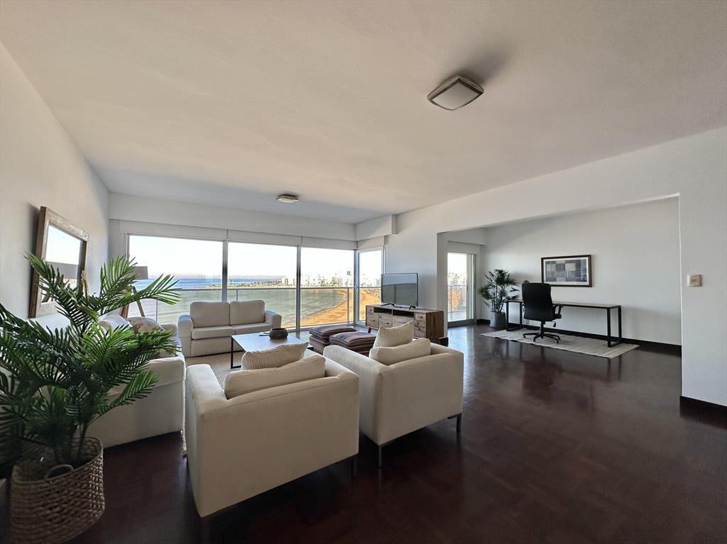 Apartamento en Venta con Renta en Pocitos Montevideo Vista