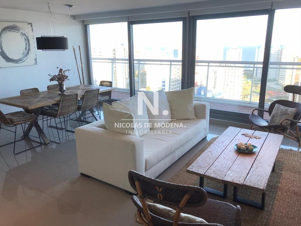 Departamento, de 2 suites, a la venta en Punta