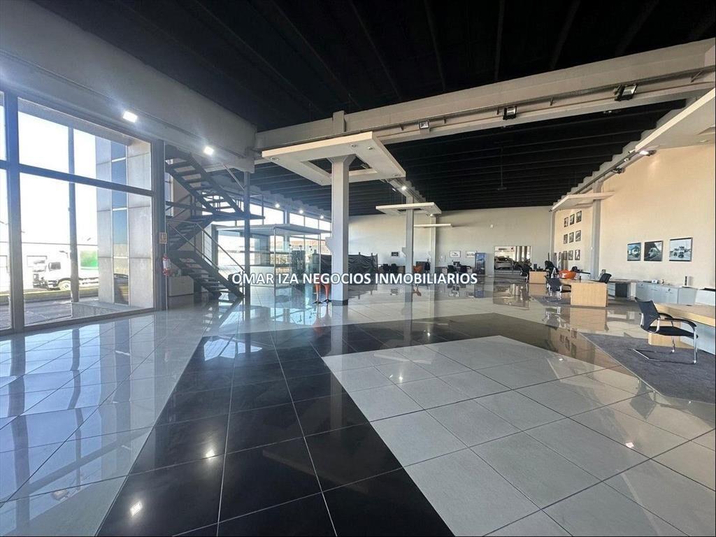 Alquiler local comercial showroom automotoras, gym, clinica