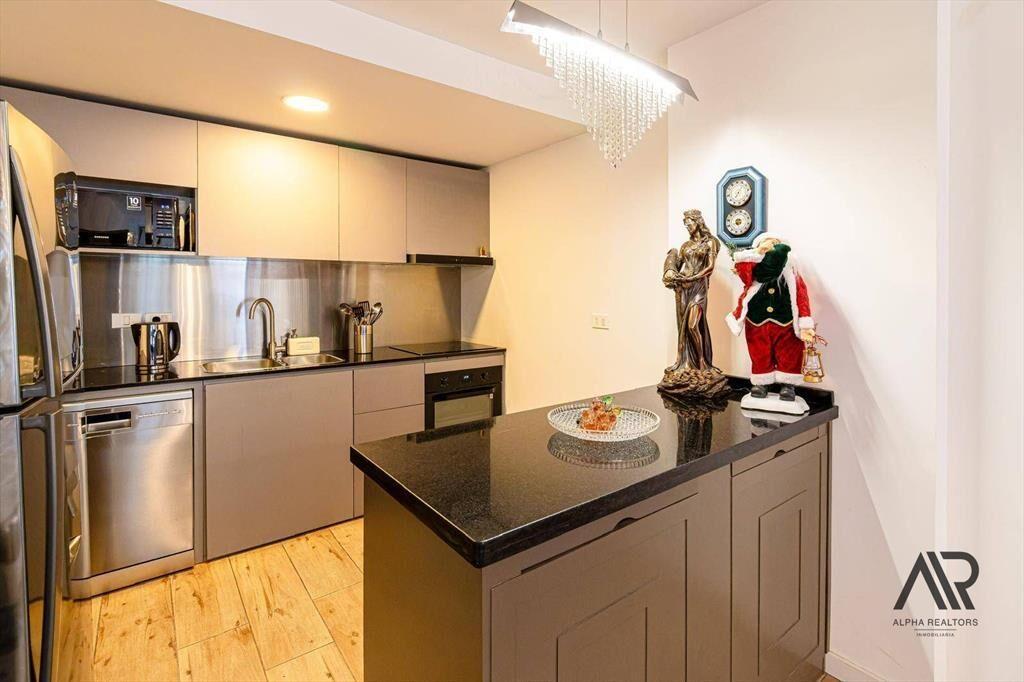 Apartamento en venta c/ cochera en Puerto Buceo
