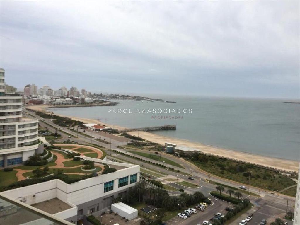 Apartamento en venta de 2 dormitorios en Season