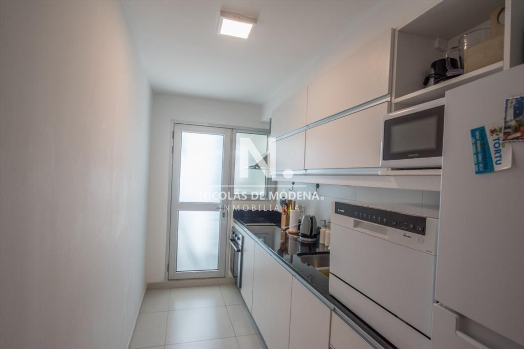 Vende apartamento de 3 dormitorios en Roosevelt,