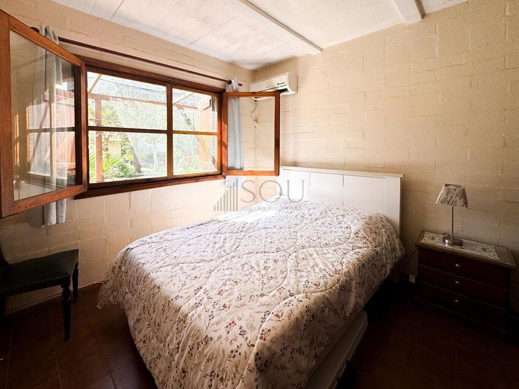 VENTA DE CASA CUATRO DORMITORIOS EN PUNTA COLORADA