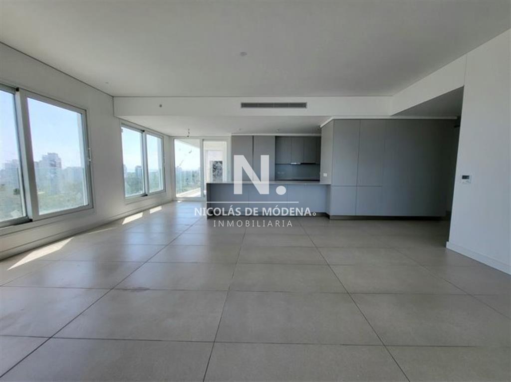 Vende apartamento con hermosa vista, de 4 en del