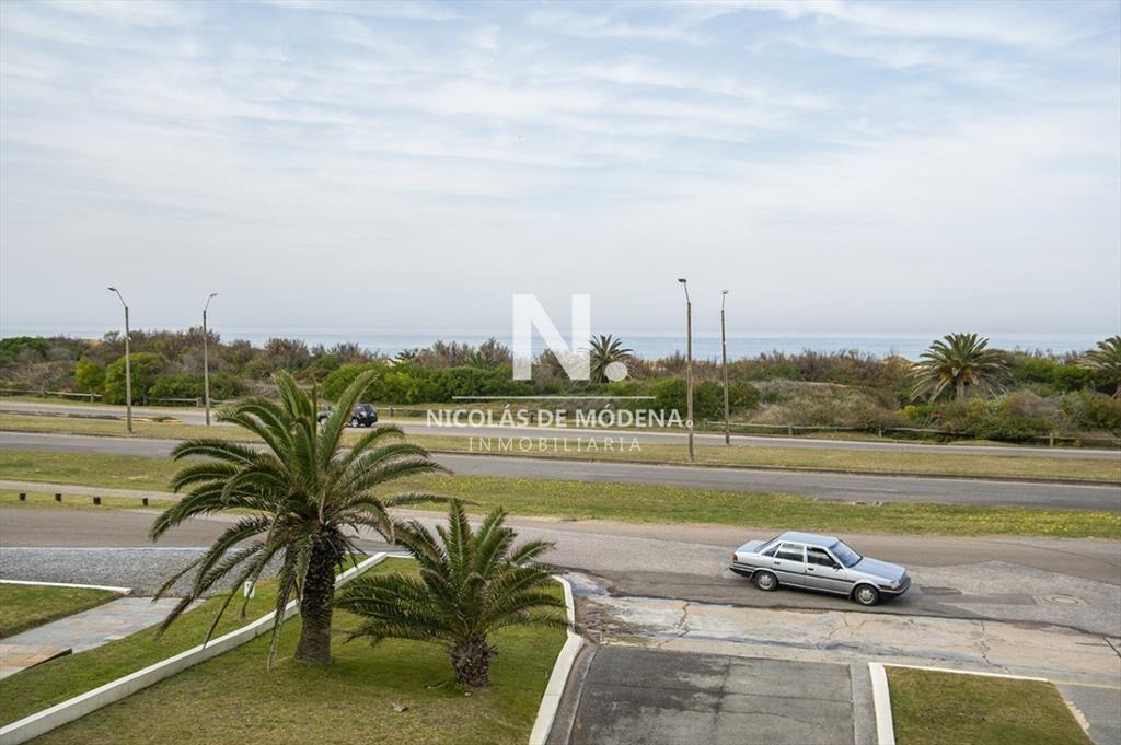 Departamento en venta frente al mar.