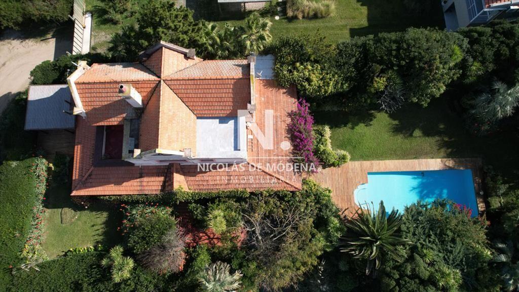 Espectacular casa sobre el Mar, gran oportunidad.