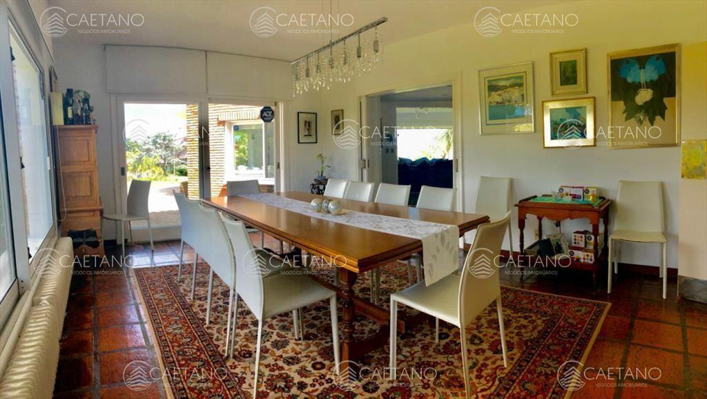 Casa en Pinares a 100 mts del mar !