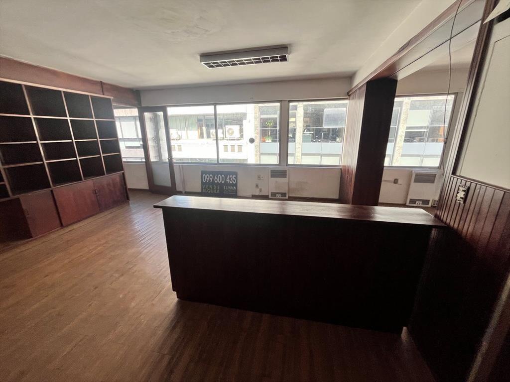 Venta o Alquiler oficina Ciudad Vieja con garaje