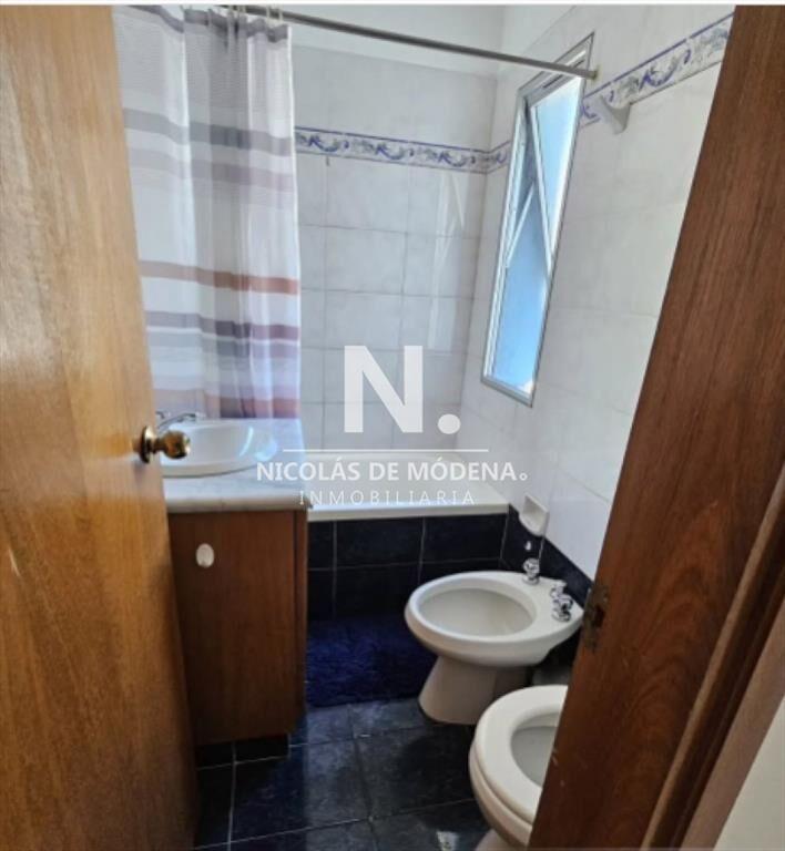 Vende apartamento en Peninsula de 2 dormitorios