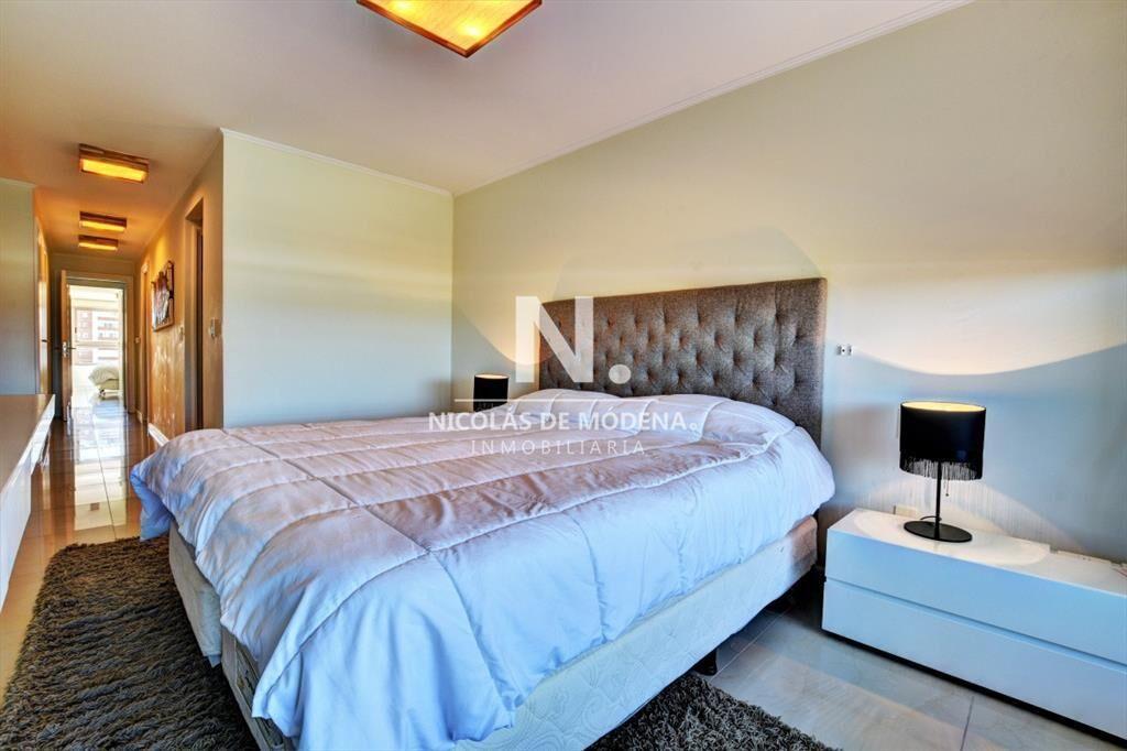 Excelente apartamento en torre de categoría, Imperiale, Pl