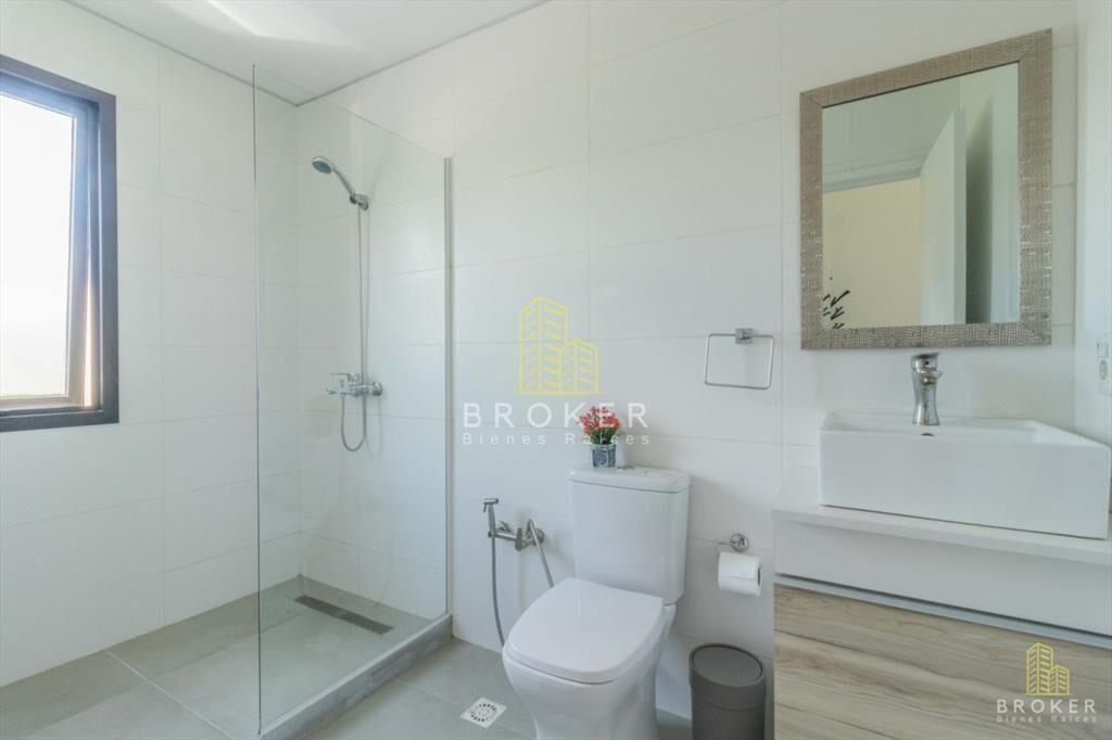 Venta Casa 4 dormitorios en Lomas de La Tahona