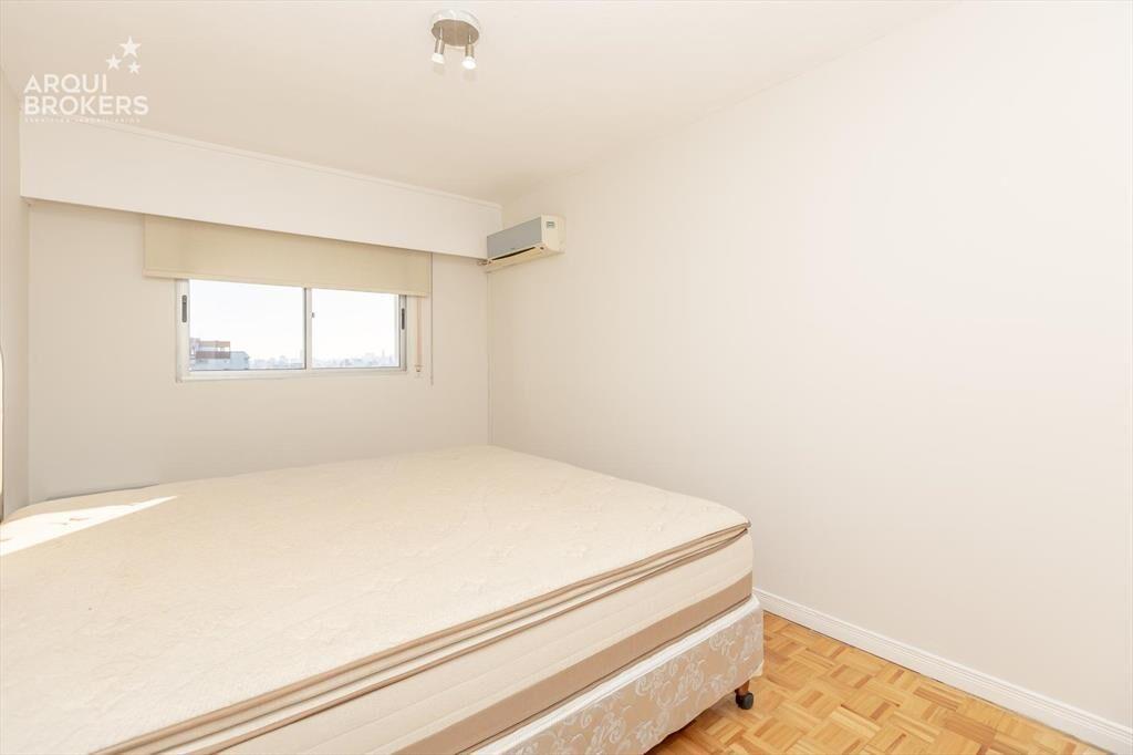 Apartamento penthouse de 2 dormitorios en alquiler en Pun