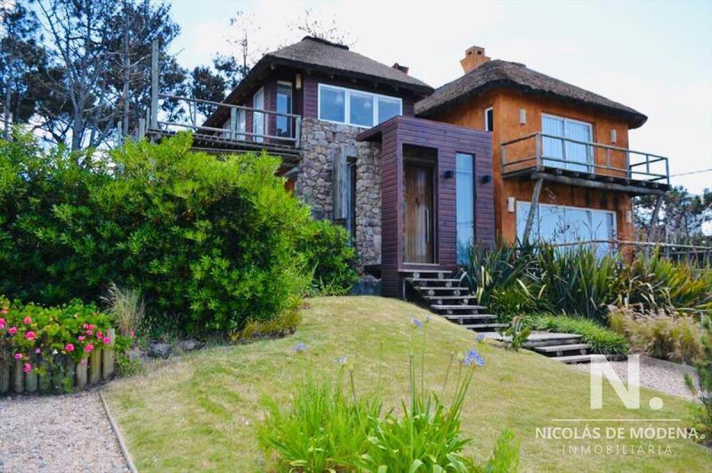 Espectacular casa en Montoya a metros del mar, amplia, cÃ³m