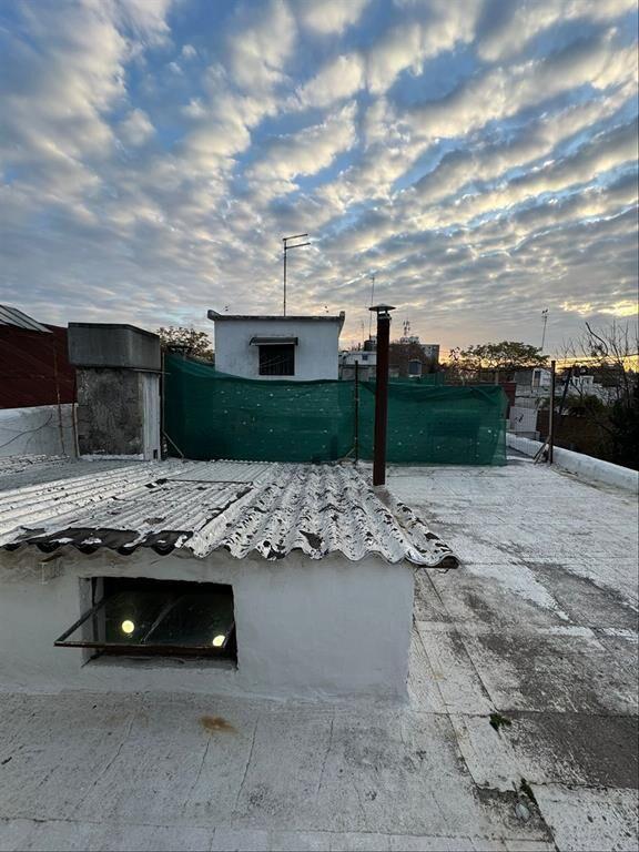 APARTAMENTO DE 2 DORMITORIOS CON AZOTEA DE USO EXCLUSIVO