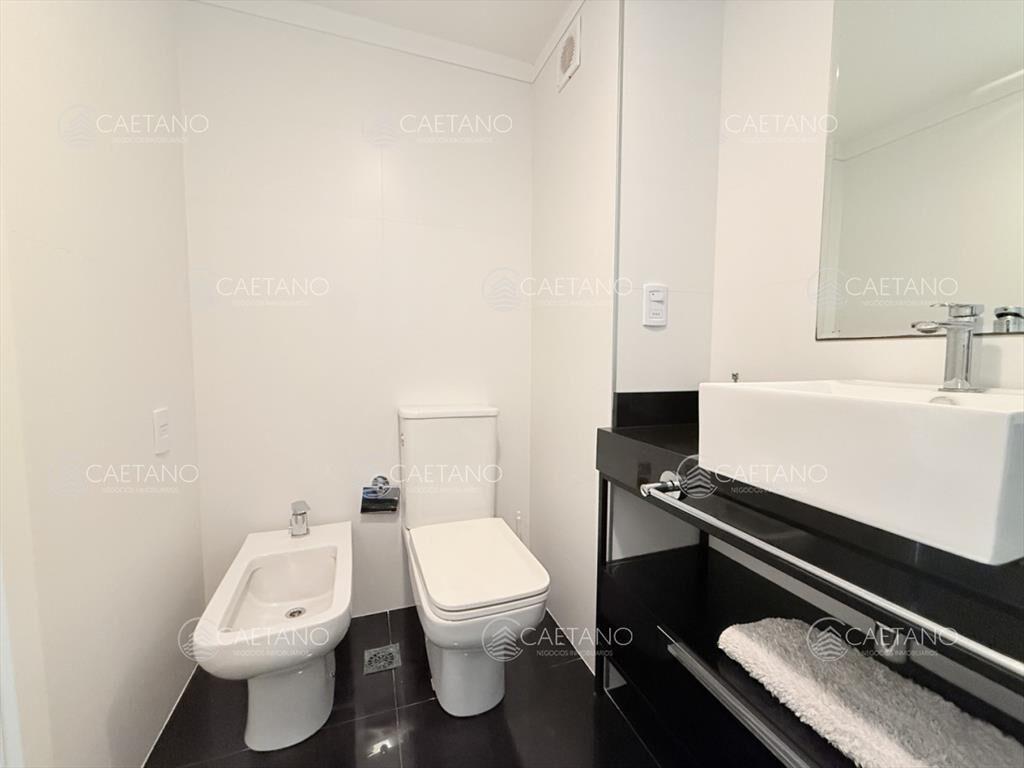 Venta apartamento 3 dormitorios - Playa Mansa,