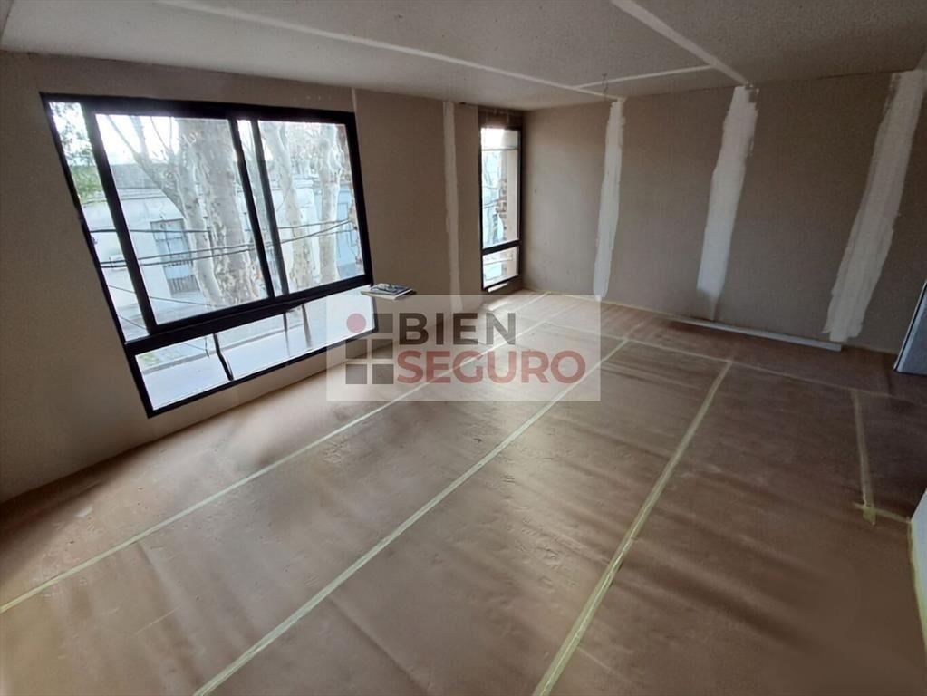 Reciclaje. Apartamento de 1 dormitorio, en venta en La Come