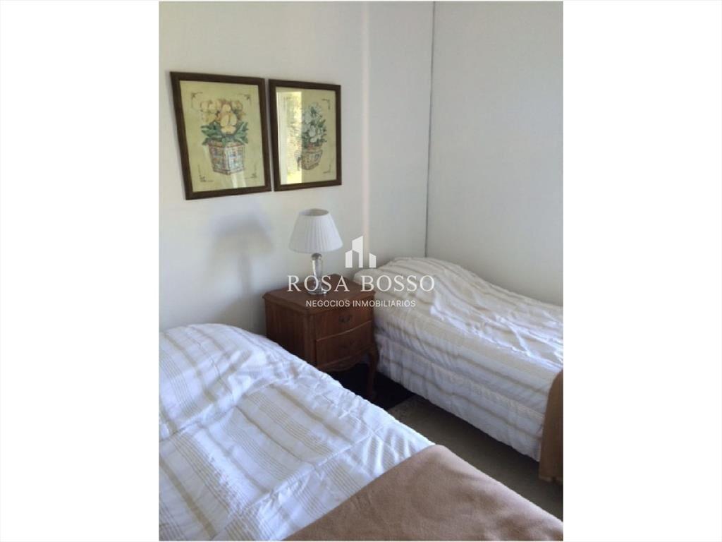 Casa Venta 3 dormitorios Altos de Punta Piedra con vista al