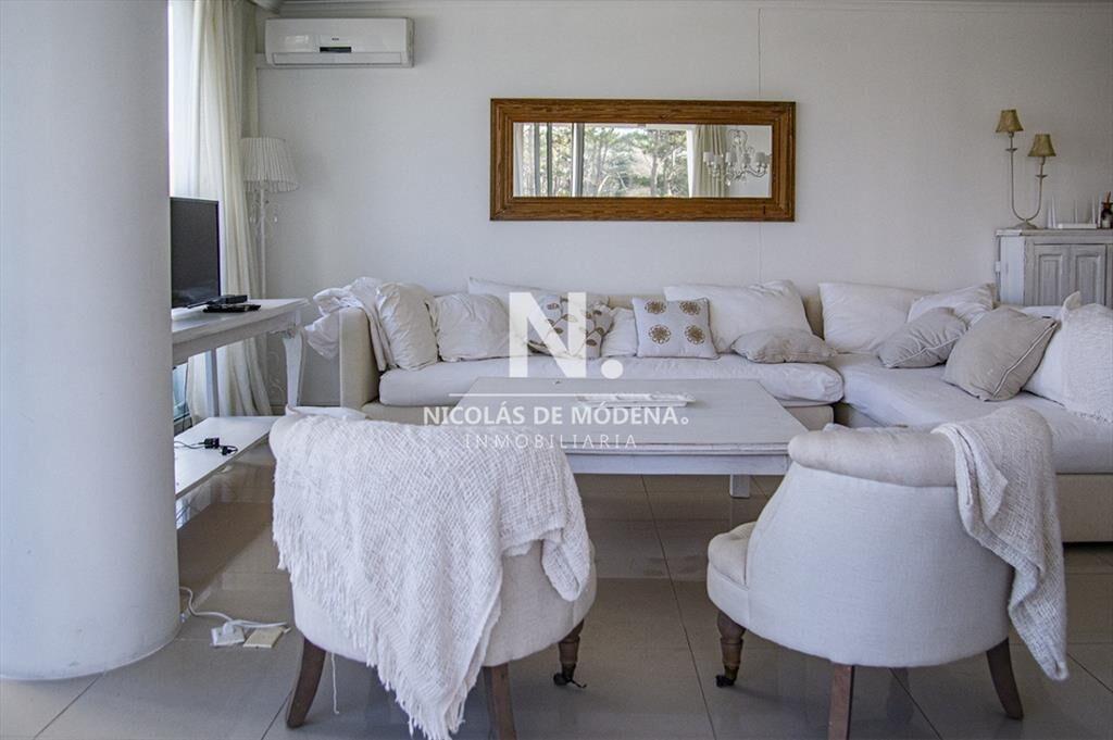 Apartamento en venta de 3 dormitorios Punta Del