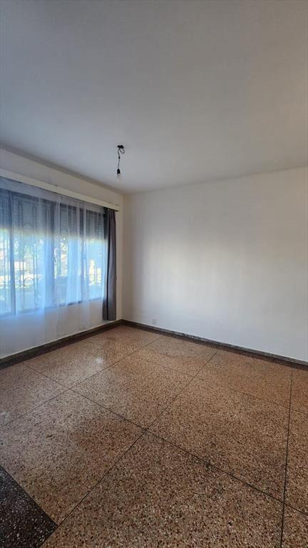 Venta Casa 2 dormitorios con balcón y azotea en excelente z