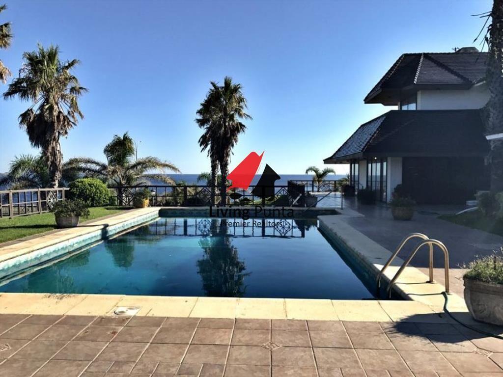 Casa en venta Playa Mansa 4 dormitorios ideal para proyecto