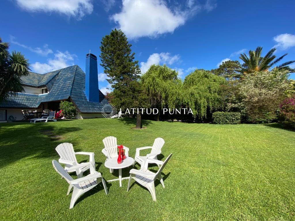 Casa en Pinares, 3 dormitorios mÃ¡s dependencia