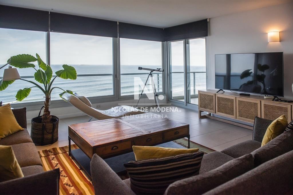 Espectacular departamento frente al mar en venta,