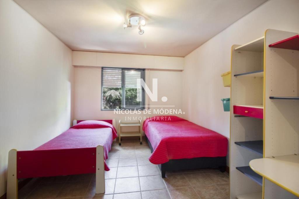 Vende casa de 5 dormitorios en Roosevelt, Punta