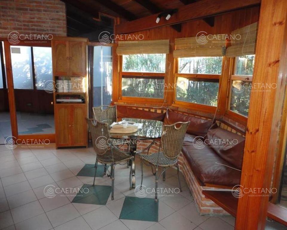 Venta y alquiler temporario de gran casa en a una