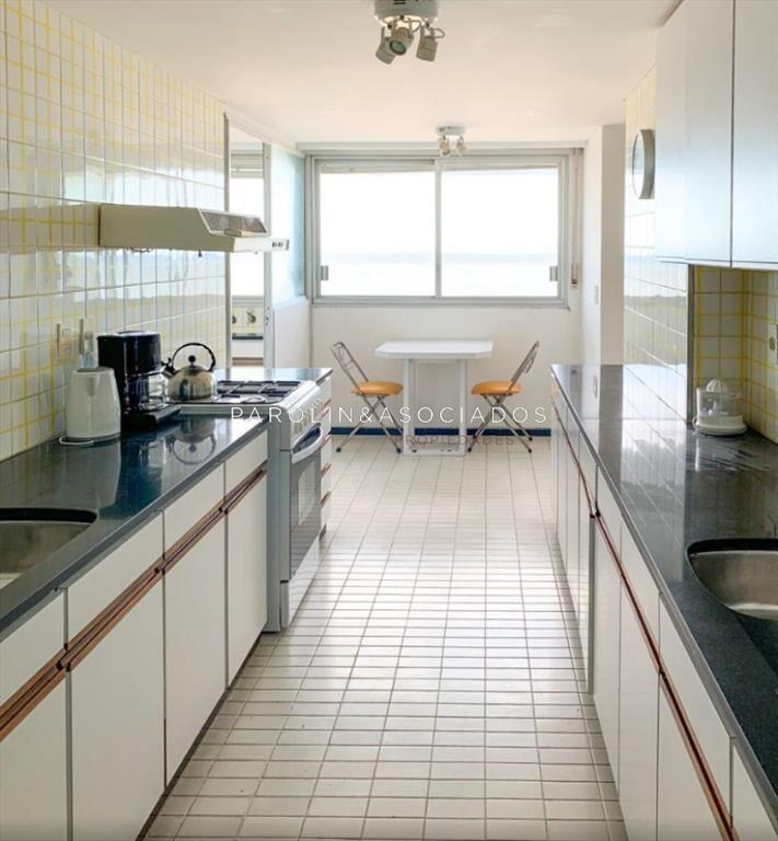 Apartamento de 3 dormitorios en Tiburón l Playa