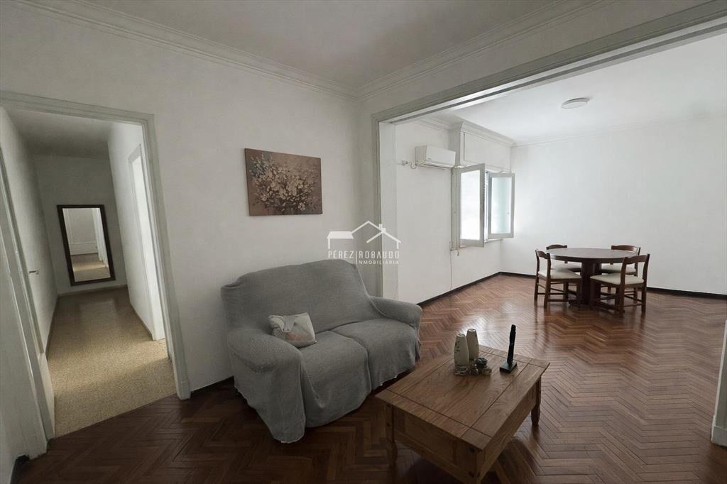 Venta apartamento 3 dormitorios con balcón y patio (alquila