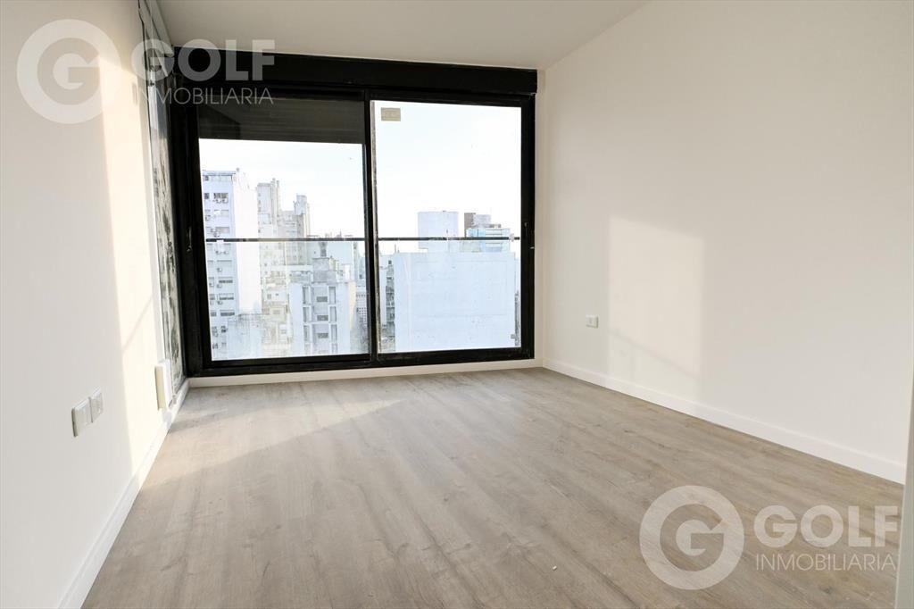 Venta de apartamento de dos dormitorios con terraza - Centr