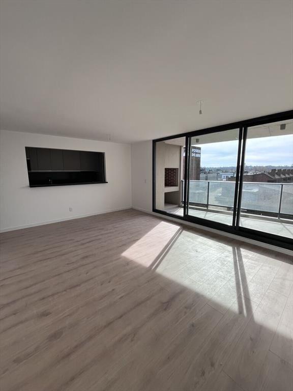 APARTAMENTO A ESTRENAR SOBRE RAMBLA COSTANERA