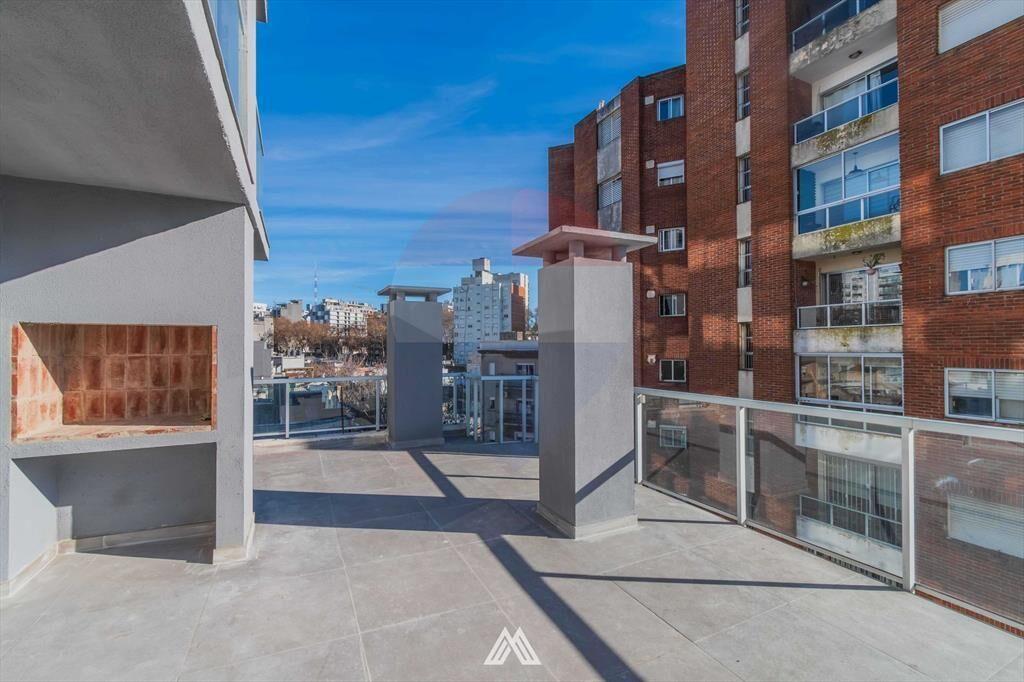 VENTA CORDON PENTHOUSE 1 DORMITORIO PARRILLER0