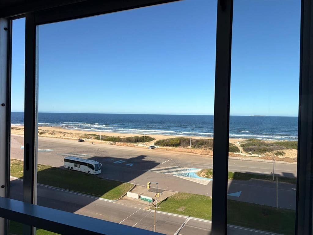 Apartamento 2 dormitorios playa Brava