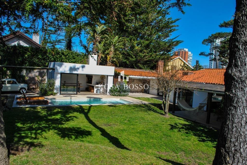 Hermosa casa gran parque con piscina climatizada