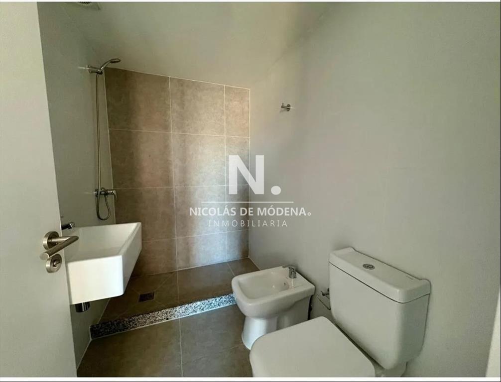 Venta Luminoso Monoambiente en Parque Batlle -