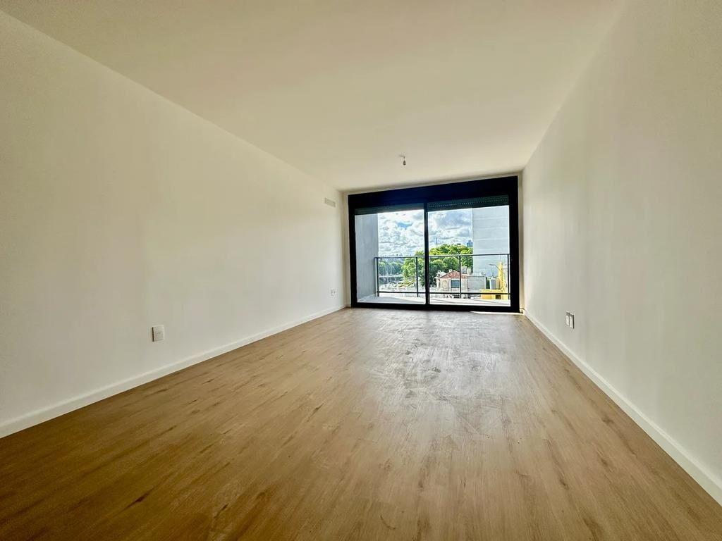 Venta de apartamento de 1 dormitorio con patio en Living Mar