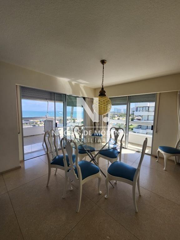 Vende espectacular apartamento con vista al mar 3