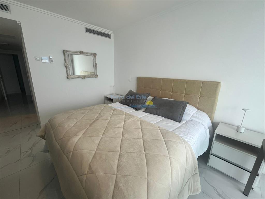 Apartamento en Venta de 3 dormitorios en Punta ,