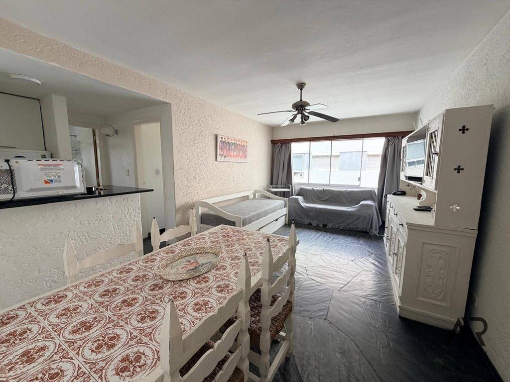 Apartamento en alquiler c/ cochera en Playa Mansa
