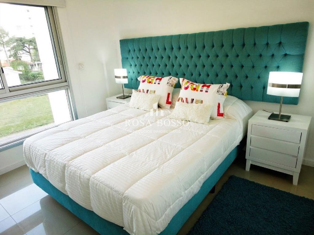 Apartamento en Brava, 1 dormitorios *