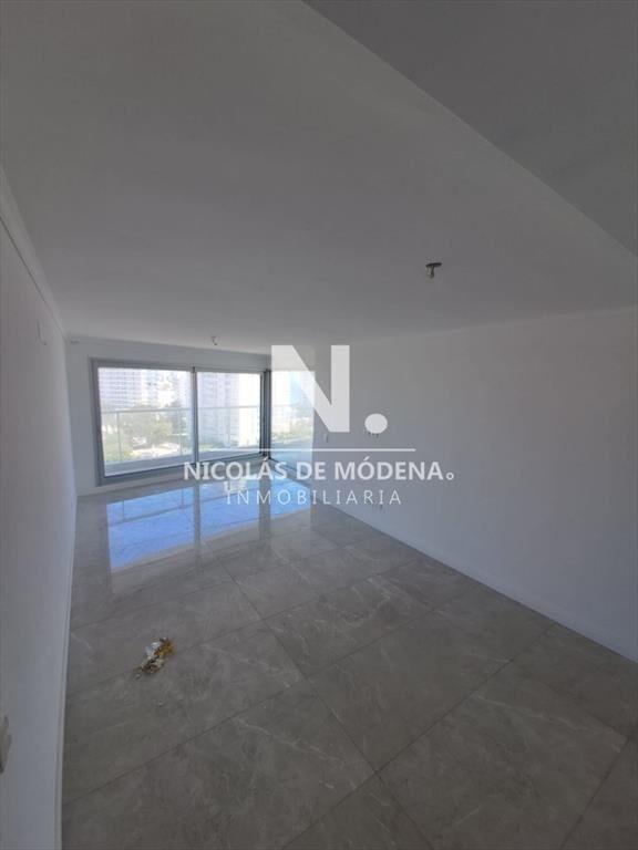Departamento en venta a metros del mar. Miami II